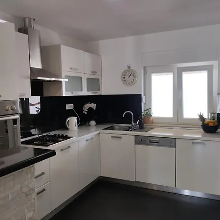 Апартаменты Apartman Petra Mocici
